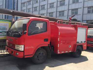 江特牌JDF5070GPSE5型綠化噴灑車