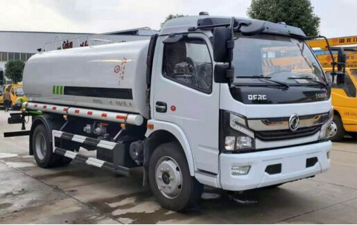 國六東風(fēng)8噸凱普特綠化噴灑車