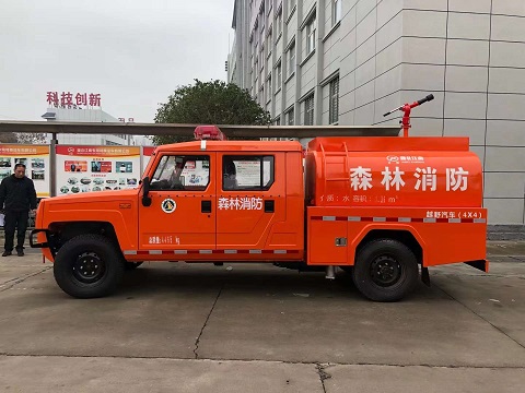 1639726875403810.jpg 北汽雙排1.4噸供水3.jpg